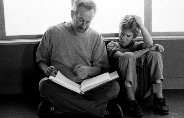 Steven Spielberg and Haley Joel Osment, 2000. 